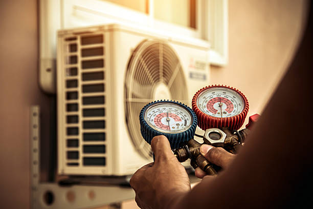 Professional Hvac Installation technician working in Long Beach, NY